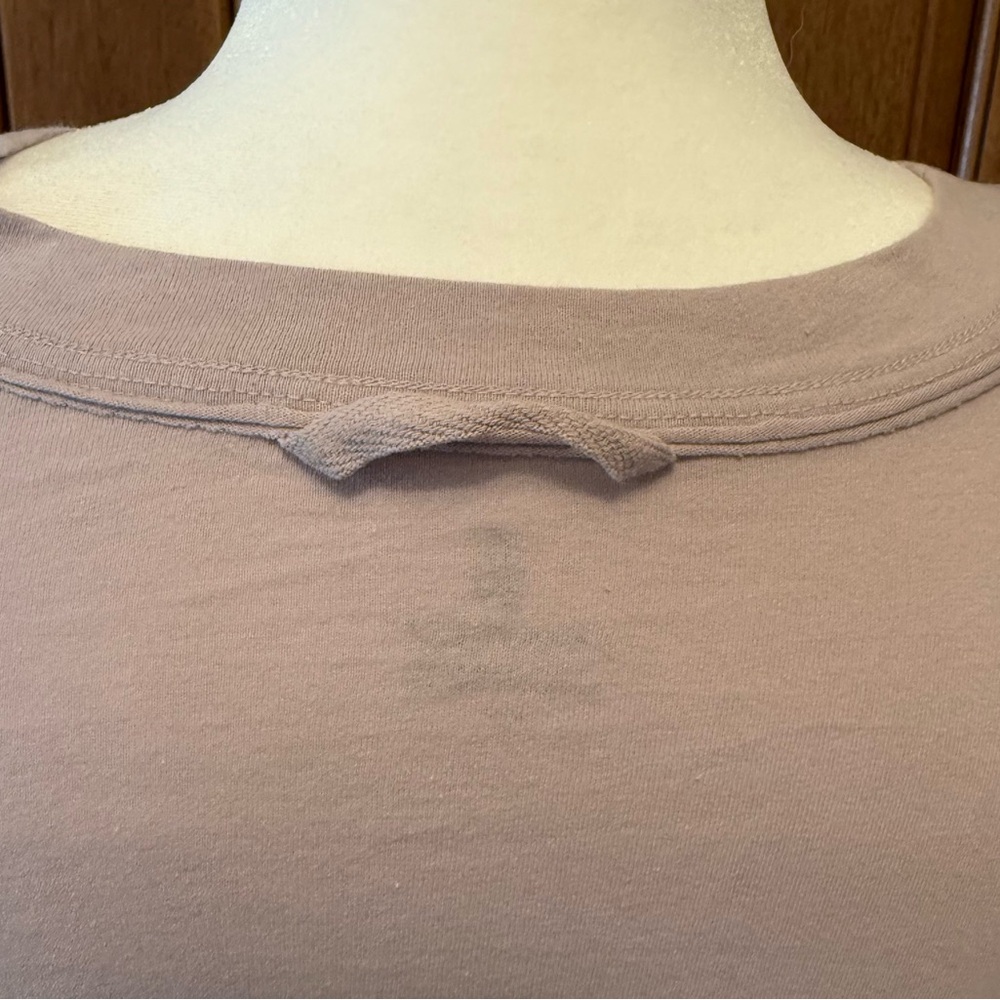New Women’s Free People Inspire Logo Crop Tee - Oyster Combo Size Medium - Picture 6 of 9